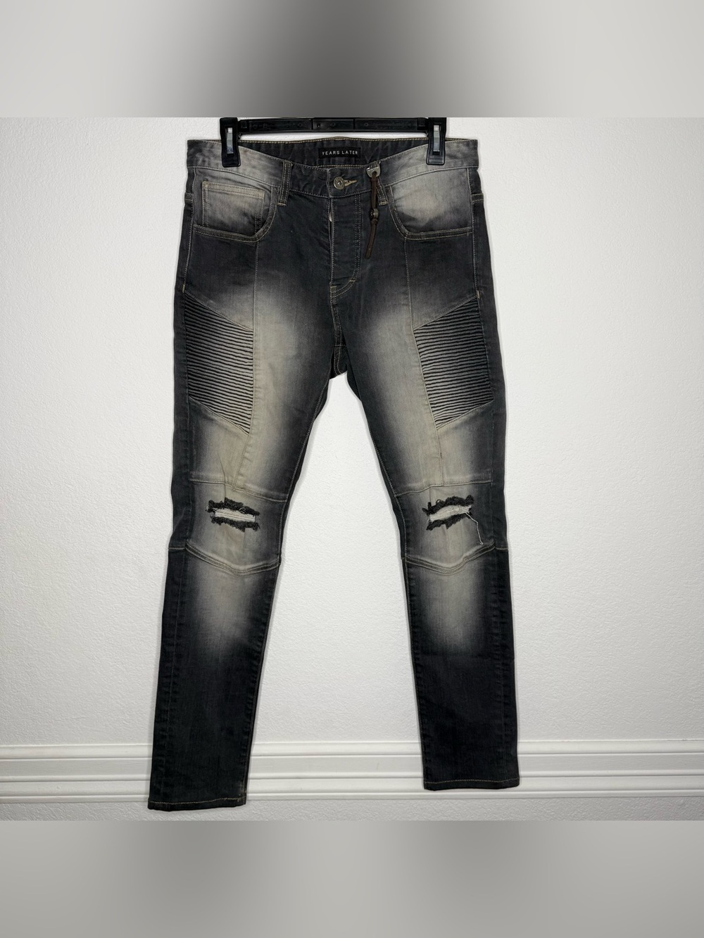 Years Later Mens Faded Black Distressed Moto Biker Jeans Size 30 NWOT